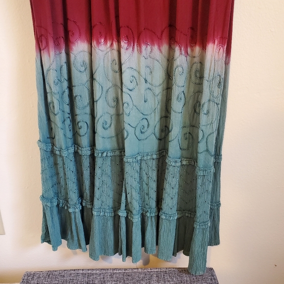 Lola P~Tiered Tie Dye Maxi dress - Picture 3 of 11